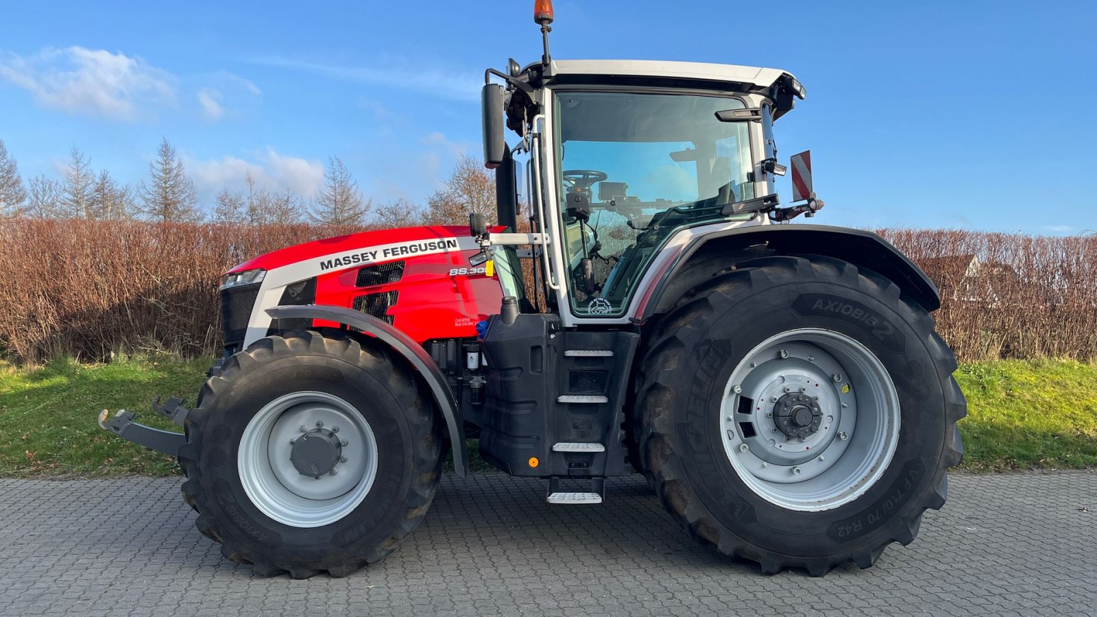 Traktor typu Massey Ferguson 8S.305 Dyna VT, Gebrauchtmaschine v Toftlund (Obrázok 2)