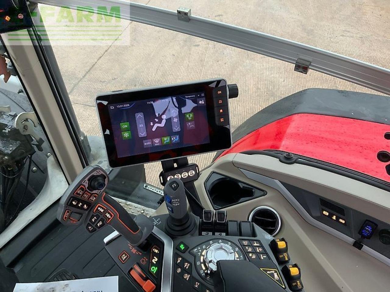 Traktor typu Massey Ferguson 8s.305 tractor (st25290), Gebrauchtmaschine v SHAFTESBURY (Obrázek 22)