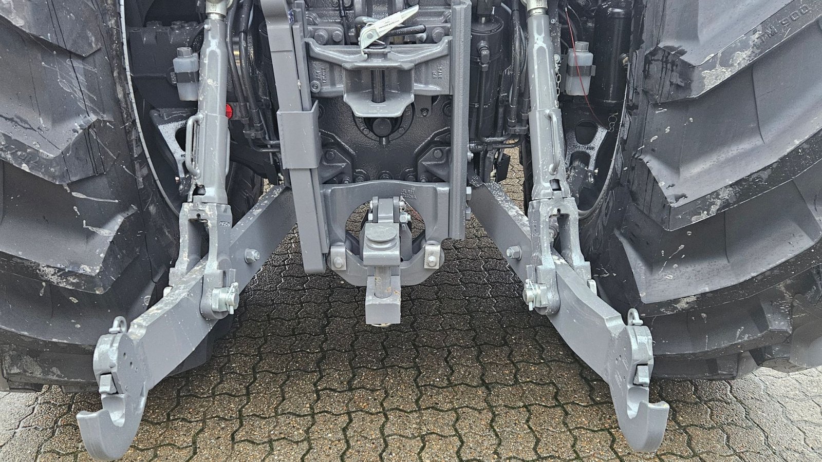 Traktor van het type Massey Ferguson 9S.425 Dyna VT Exclusive Danmarks måske laveste rente!!!, Gebrauchtmaschine in Nimtofte (Foto 3)