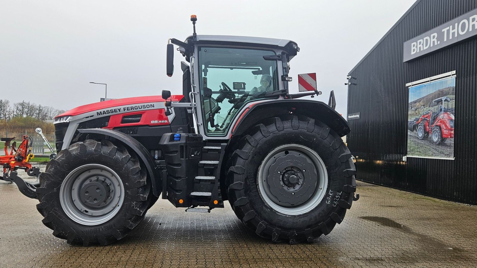Traktor van het type Massey Ferguson 9S.425 Dyna VT Exclusive Danmarks måske laveste rente!!!, Gebrauchtmaschine in Nimtofte (Foto 9)