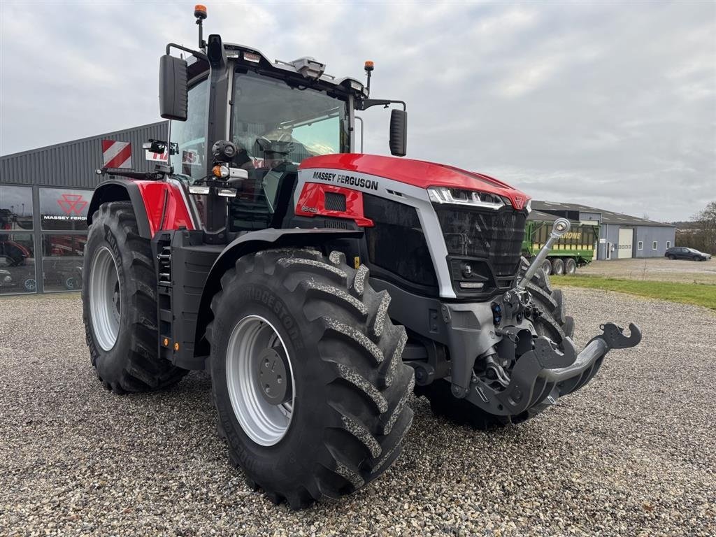 Traktor типа Massey Ferguson 9S.425 Dyna VT Exclusive Finansiering fra 1,5 %, Gebrauchtmaschine в Hadsten (Фотография 10)