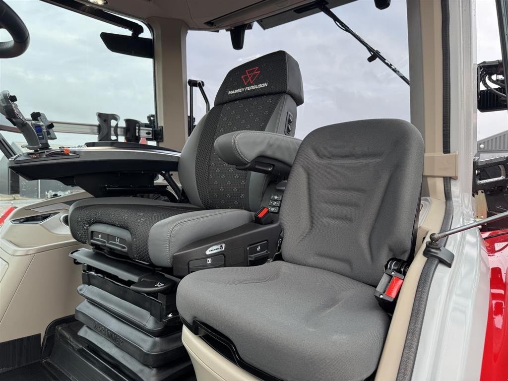 Traktor типа Massey Ferguson 9S.425 Dyna VT Exclusive Finansiering fra 1,5 %, Gebrauchtmaschine в Hadsten (Фотография 15)