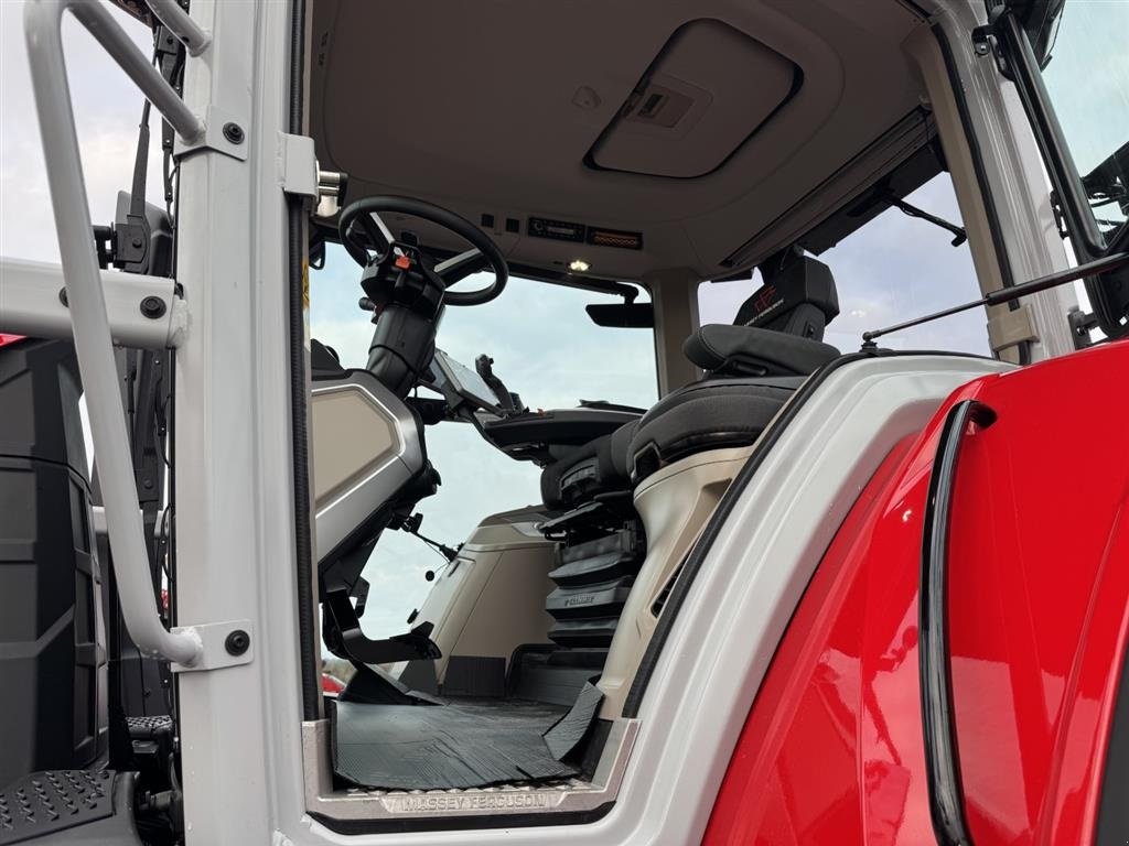 Traktor типа Massey Ferguson 9S.425 Dyna VT Exclusive Finansiering fra 1,5 %, Gebrauchtmaschine в Hadsten (Фотография 13)