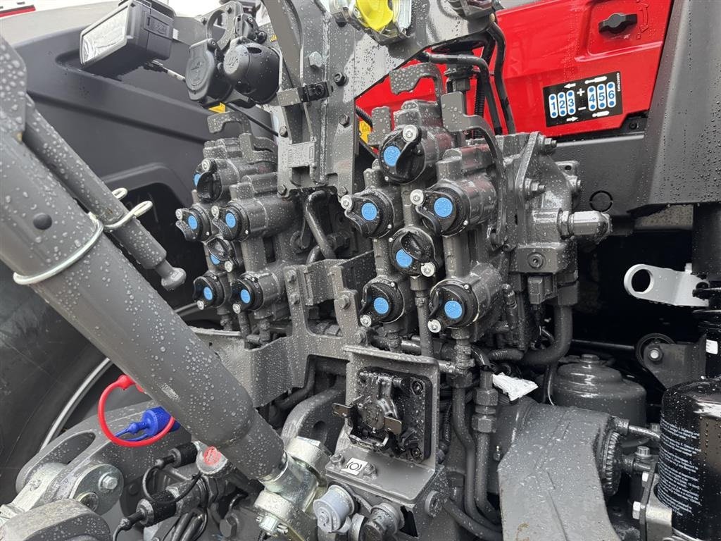 Traktor типа Massey Ferguson 9S.425 Dyna VT Exclusive Finansiering fra 1,5 %, Gebrauchtmaschine в Hadsten (Фотография 7)