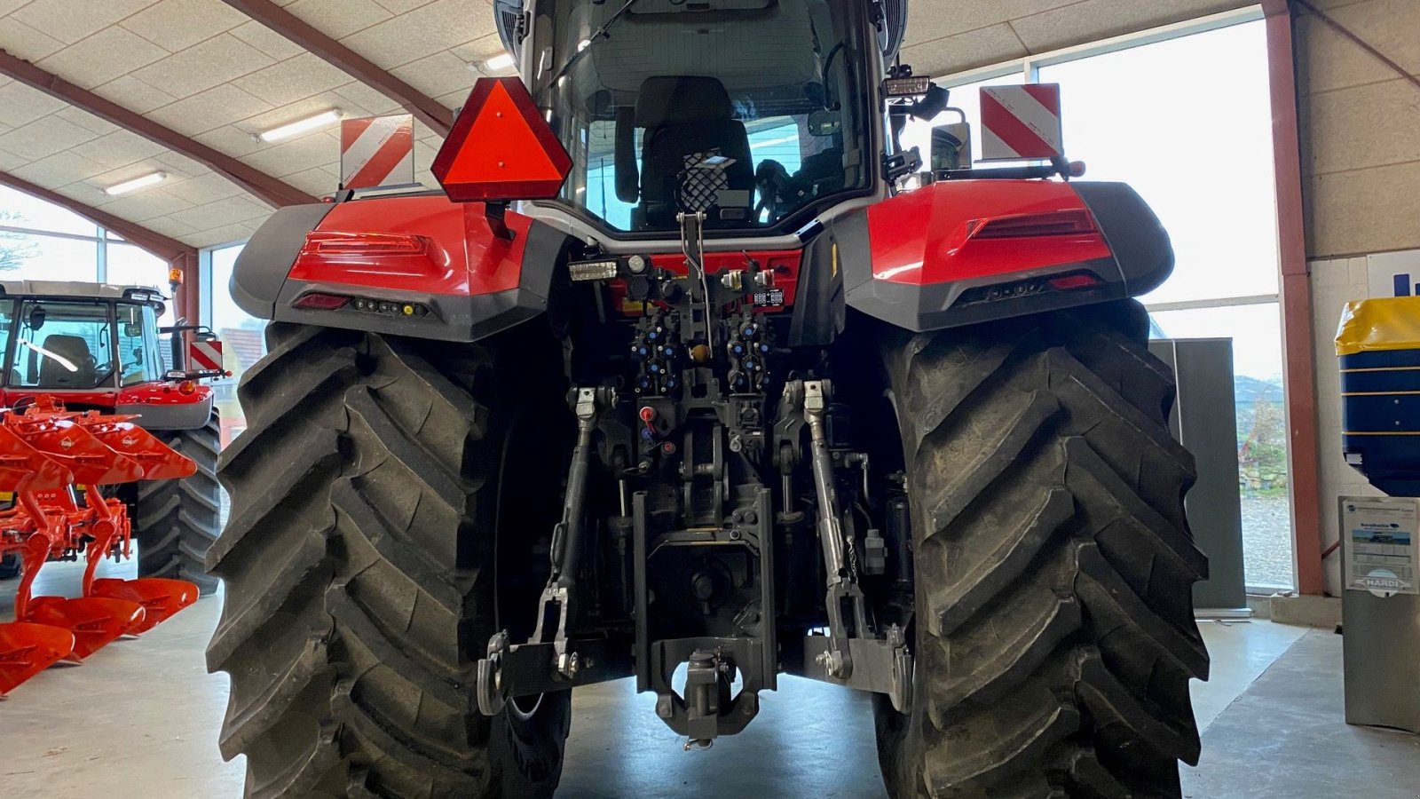 Traktor от тип Massey Ferguson 9S.425 Dyna VT Exclusive, Gebrauchtmaschine в Ringe (Снимка 4)