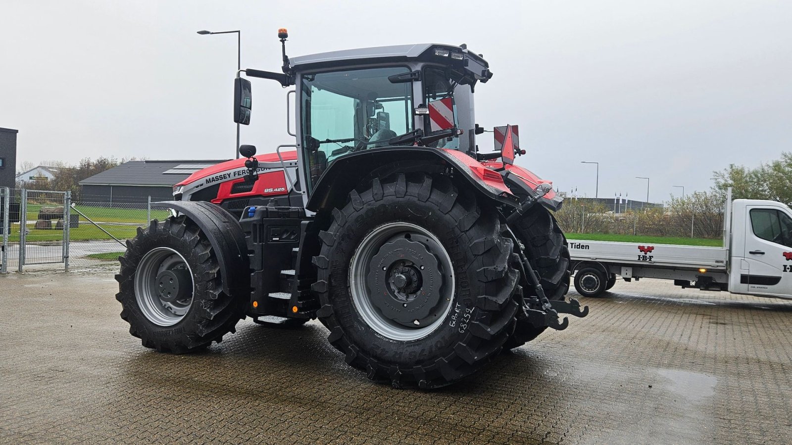 Traktor typu Massey Ferguson 9S.425 Dyna VT Exclusive, Gebrauchtmaschine v Nimtofte (Obrázek 7)