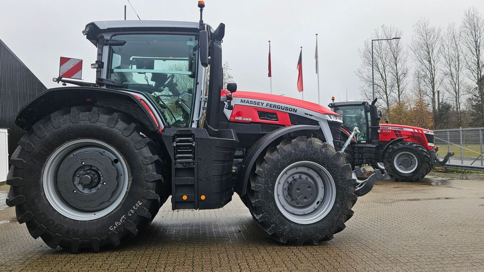 Traktor typu Massey Ferguson 9S.425 Dyna VT Exclusive, Gebrauchtmaschine v Nimtofte (Obrázek 5)