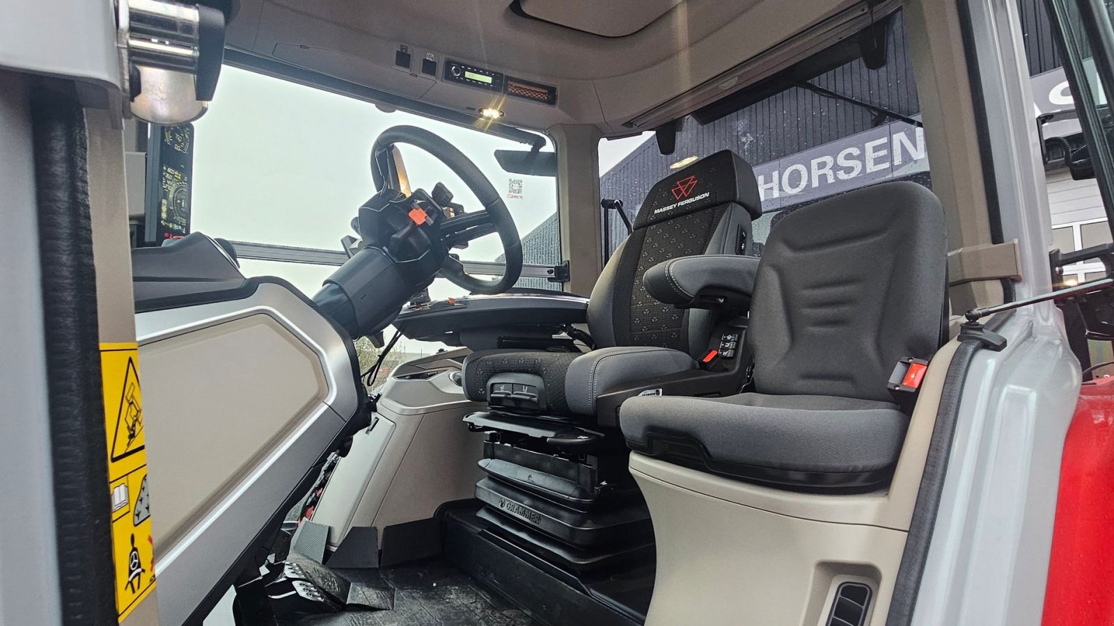 Traktor typu Massey Ferguson 9S.425 Dyna VT Exclusive, Gebrauchtmaschine v Nimtofte (Obrázek 9)