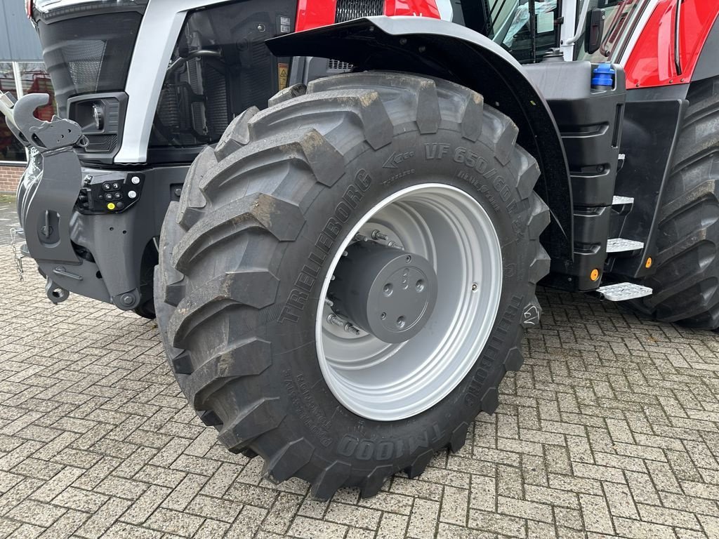 Traktor des Typs Massey Ferguson 9S.425 DYNA-VT EXCLUSIVE, Neumaschine in MARIENHEEM (Bild 11)