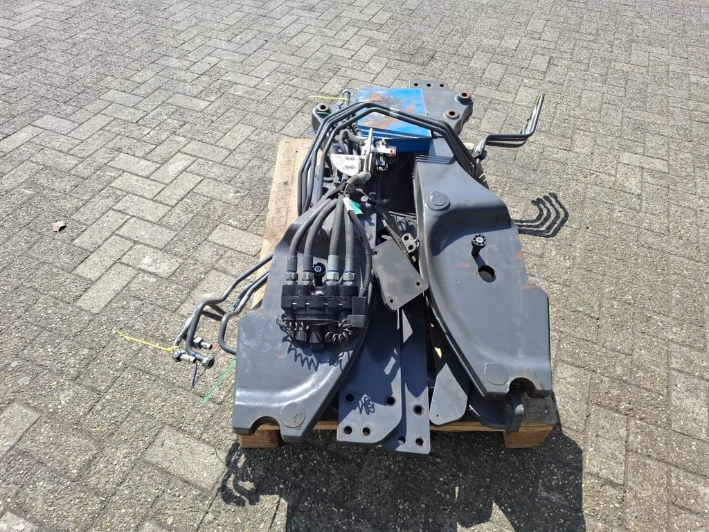 Traktor des Typs Massey Ferguson AANBOUWDELEN 5600-5700 SERIE, Gebrauchtmaschine in MARIENHEEM (Bild 4)