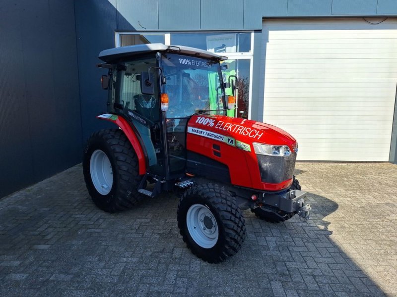 Traktor van het type Massey Ferguson E1700 HC, Neumaschine in MARIENHEEM (Foto 1)