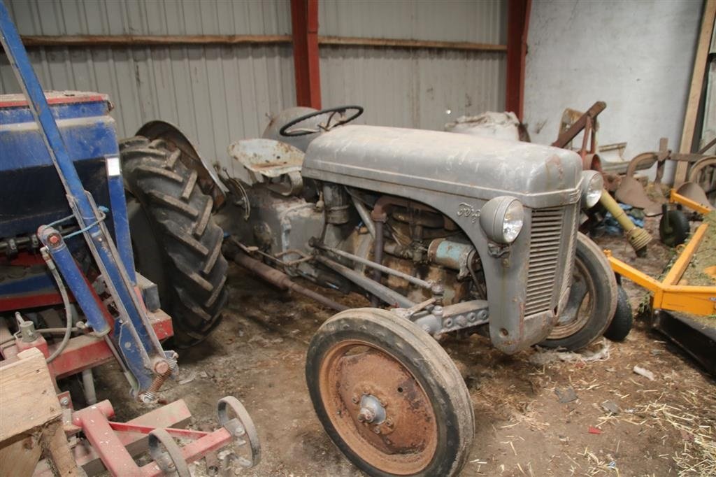 Traktor of the type Massey Ferguson Grå, Gebrauchtmaschine in Høng (Picture 3)