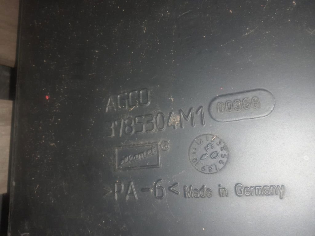 Traktor des Typs Massey Ferguson HYDRAULIEKTANK 7400-SERIE, Gebrauchtmaschine in MARIENHEEM (Bild 5)