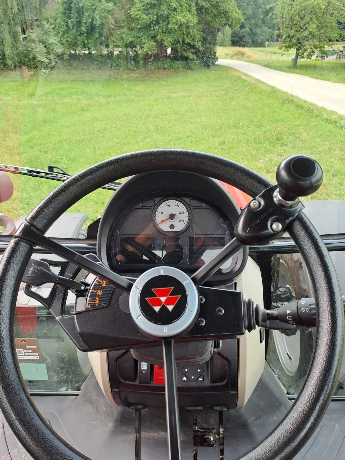 Traktor от тип Massey Ferguson M 5709 Dyna 4, Gebrauchtmaschine в Amberg (Снимка 11)