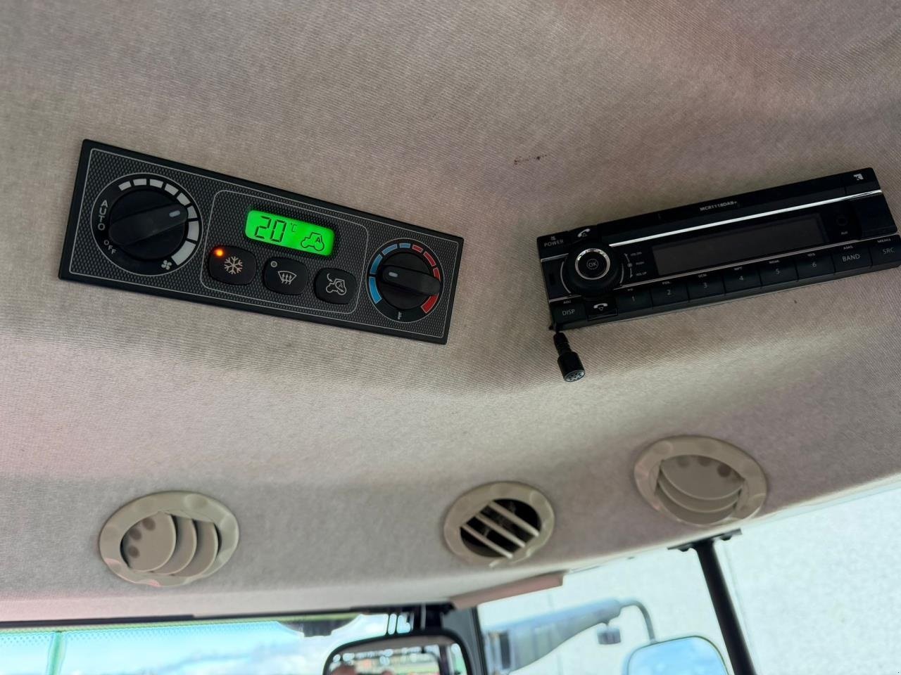 Traktor des Typs Massey Ferguson MASSEY FERGUSON 7726, Gebrauchtmaschine in Saksøbing (Bild 12)