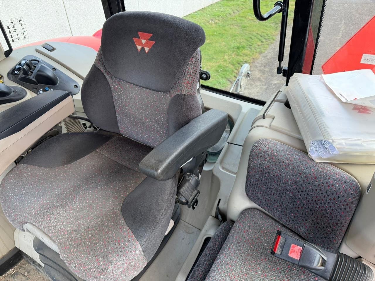 Traktor des Typs Massey Ferguson MASSEY FERGUSON 7726, Gebrauchtmaschine in Saksøbing (Bild 11)