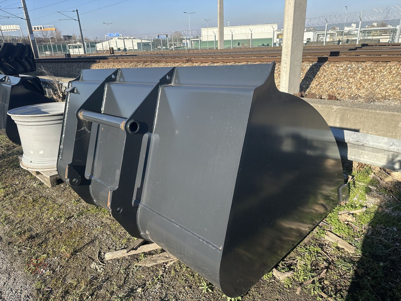 Traktor des Typs Massey Ferguson Massey Ferguson TH.8043 S5 Exclusive, Gebrauchtmaschine in Schwechat (Bild 18)