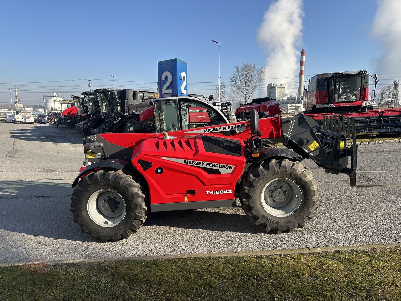Traktor des Typs Massey Ferguson Massey Ferguson TH.8043 S5 Exclusive, Gebrauchtmaschine in Schwechat (Bild 9)