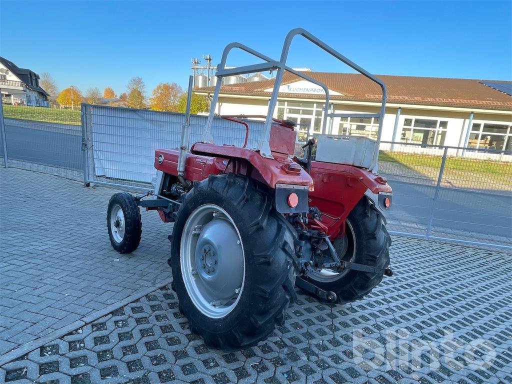 Traktor типа Massey Ferguson MF 133, Gebrauchtmaschine в Düsseldorf (Фотография 4)