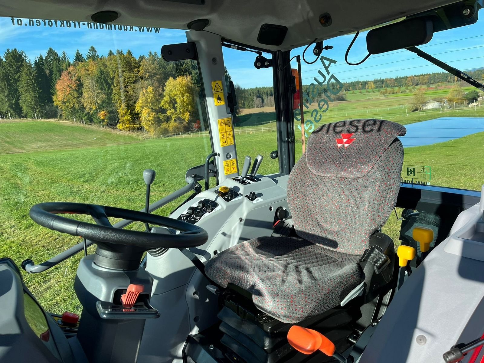 Traktor του τύπου Massey Ferguson MF 1750 M HST, Neumaschine σε NATTERNBACH (Φωτογραφία 9)