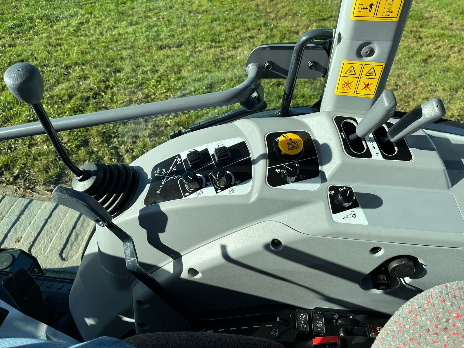 Traktor του τύπου Massey Ferguson MF 1750 M HST, Neumaschine σε NATTERNBACH (Φωτογραφία 11)