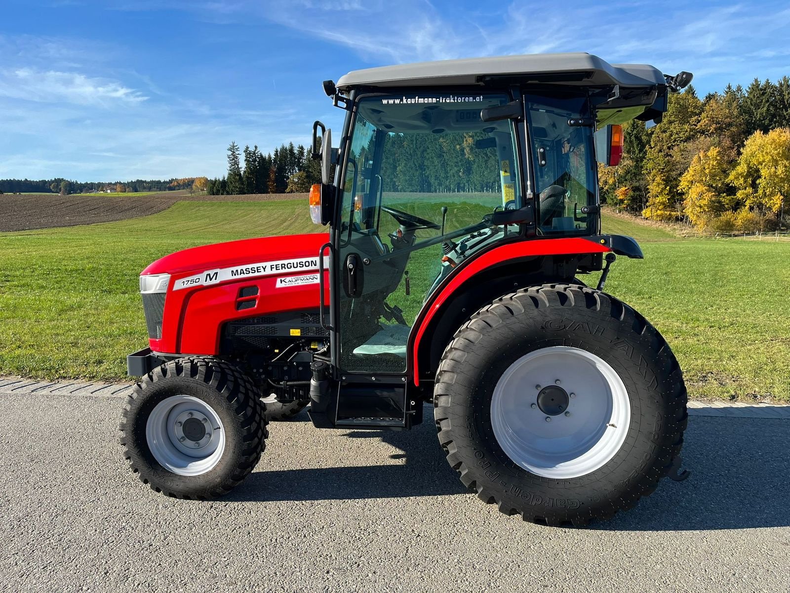 Traktor του τύπου Massey Ferguson MF 1750 M HST, Neumaschine σε NATTERNBACH (Φωτογραφία 5)