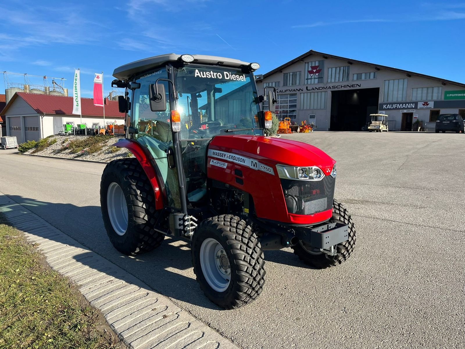 Traktor του τύπου Massey Ferguson MF 1750 M HST, Neumaschine σε NATTERNBACH (Φωτογραφία 4)