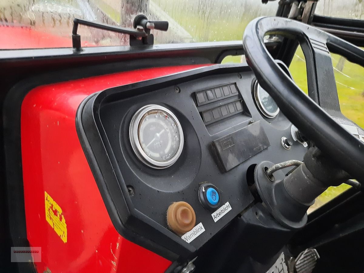 Traktor des Typs Massey Ferguson MF 273 Hinterrad, Gebrauchtmaschine in Tarsdorf (Bild 4)