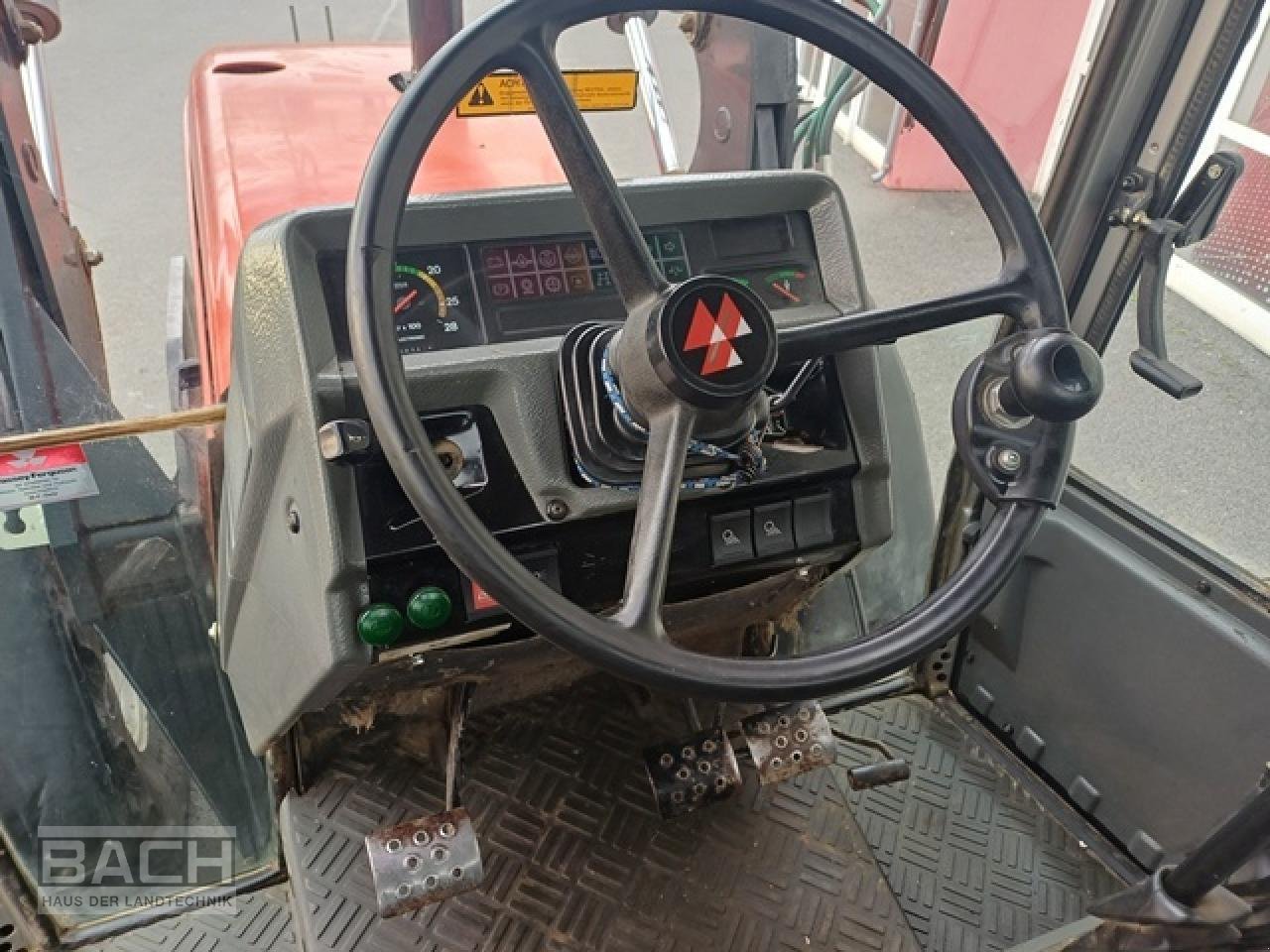 Traktor tip Massey Ferguson MF 3125, Gebrauchtmaschine in Boxberg-Seehof (Poză 6)