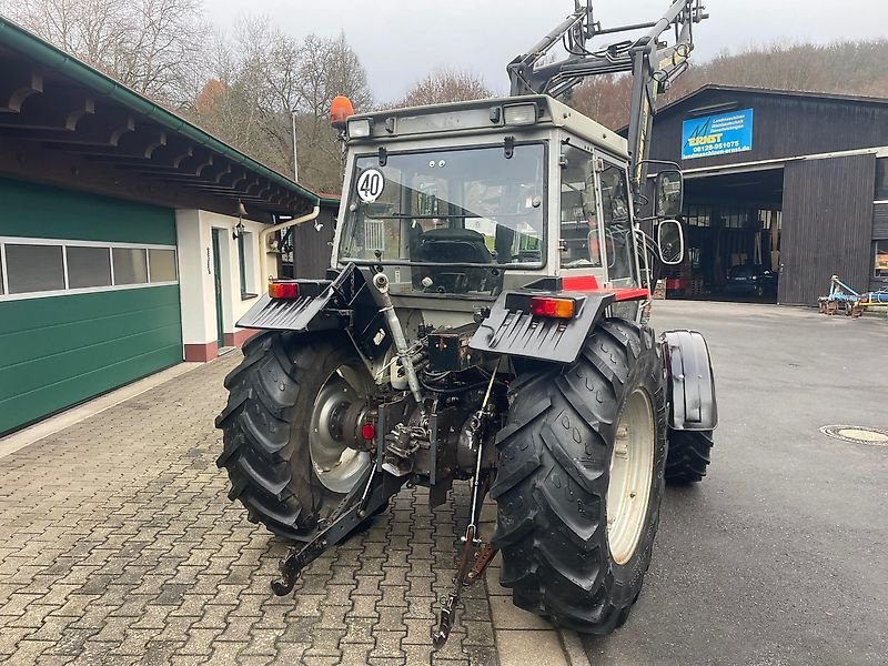 Traktor del tipo Massey Ferguson MF 362 A Allradschlepper mit Frontlader - 40 km/h - Niedrigkabine - Servo - erst 6600 Std. - aus 1.Hd, Gebrauchtmaschine en Niedernhausen OT Engenhahn (Imagen 4)