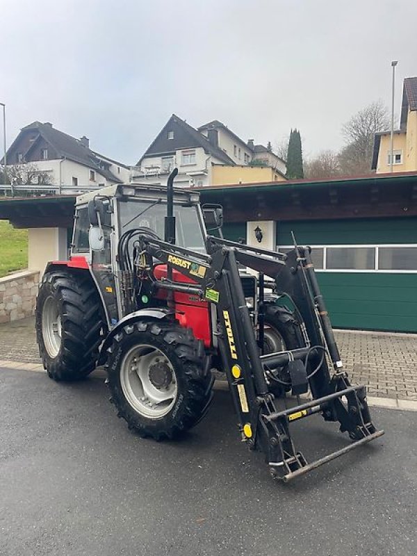 Traktor del tipo Massey Ferguson MF 362 A Allradschlepper mit Frontlader - 40 km/h - Niedrigkabine - Servo - erst 6600 Std. - aus 1.Hd, Gebrauchtmaschine en Niedernhausen OT Engenhahn (Imagen 9)