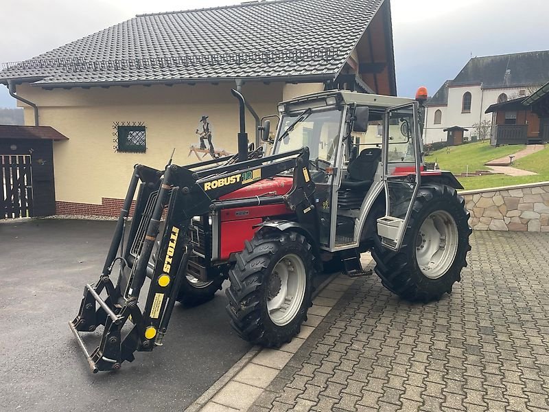 Traktor del tipo Massey Ferguson MF 362 A Allradschlepper mit Frontlader - 40 km/h - Niedrigkabine - Servo - erst 6600 Std. - aus 1.Hd, Gebrauchtmaschine en Niedernhausen OT Engenhahn (Imagen 11)