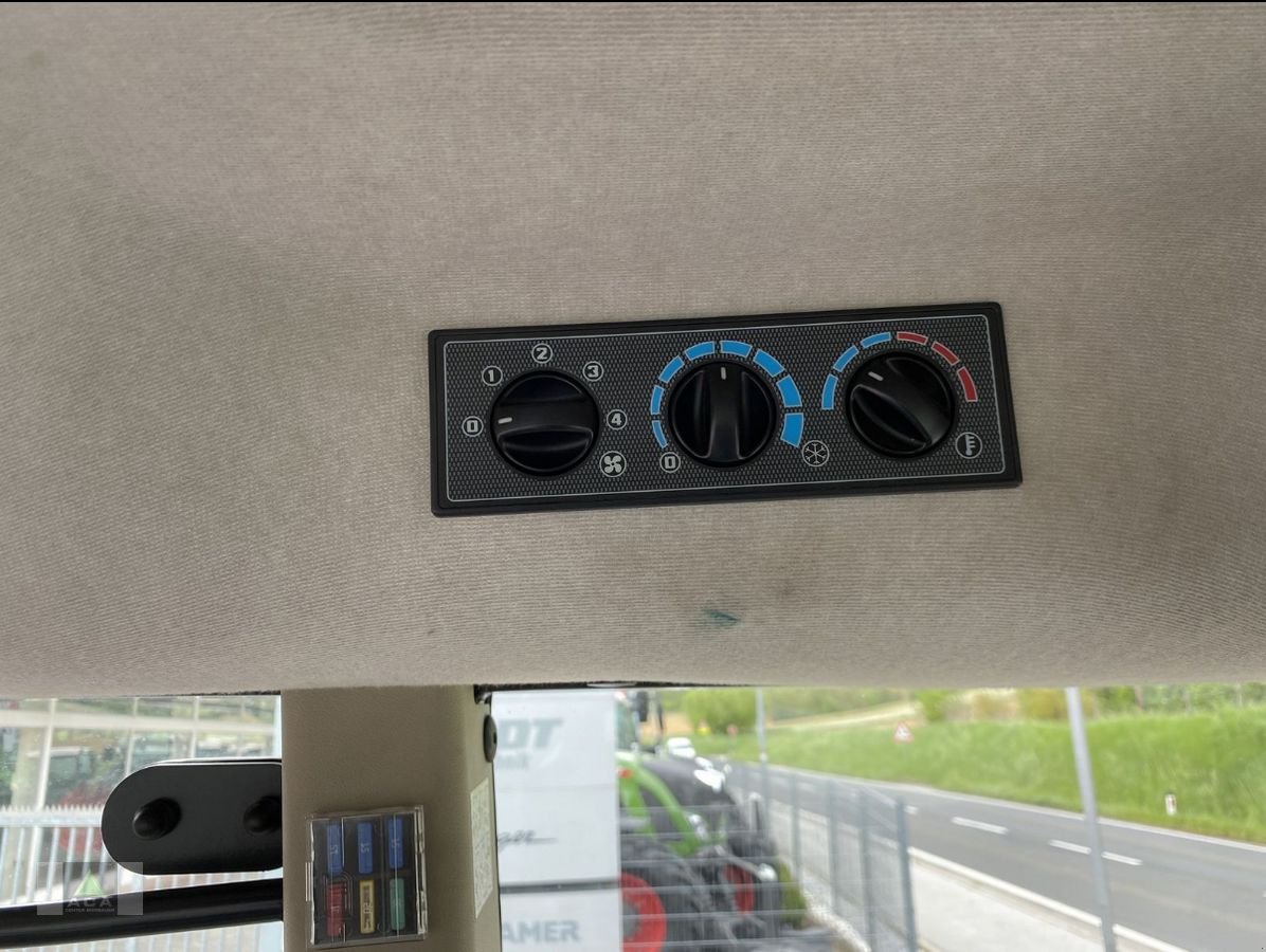 Traktor типа Massey Ferguson MF 3709 AL, Gebrauchtmaschine в Markt Hartmannsdorf (Фотография 9)