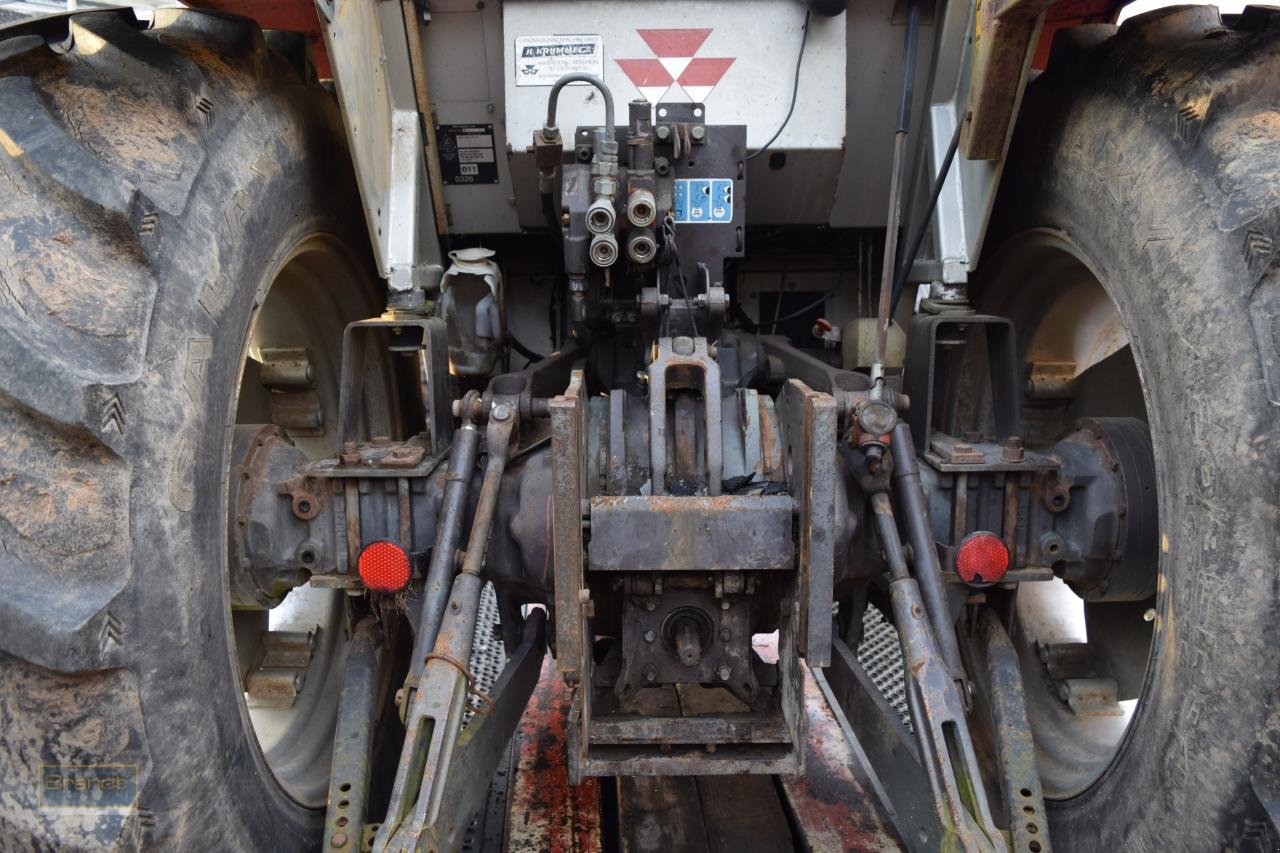 Traktor van het type Massey Ferguson MF 390 T *Brandschaden*, Gebrauchtmaschine in Oyten (Foto 5)