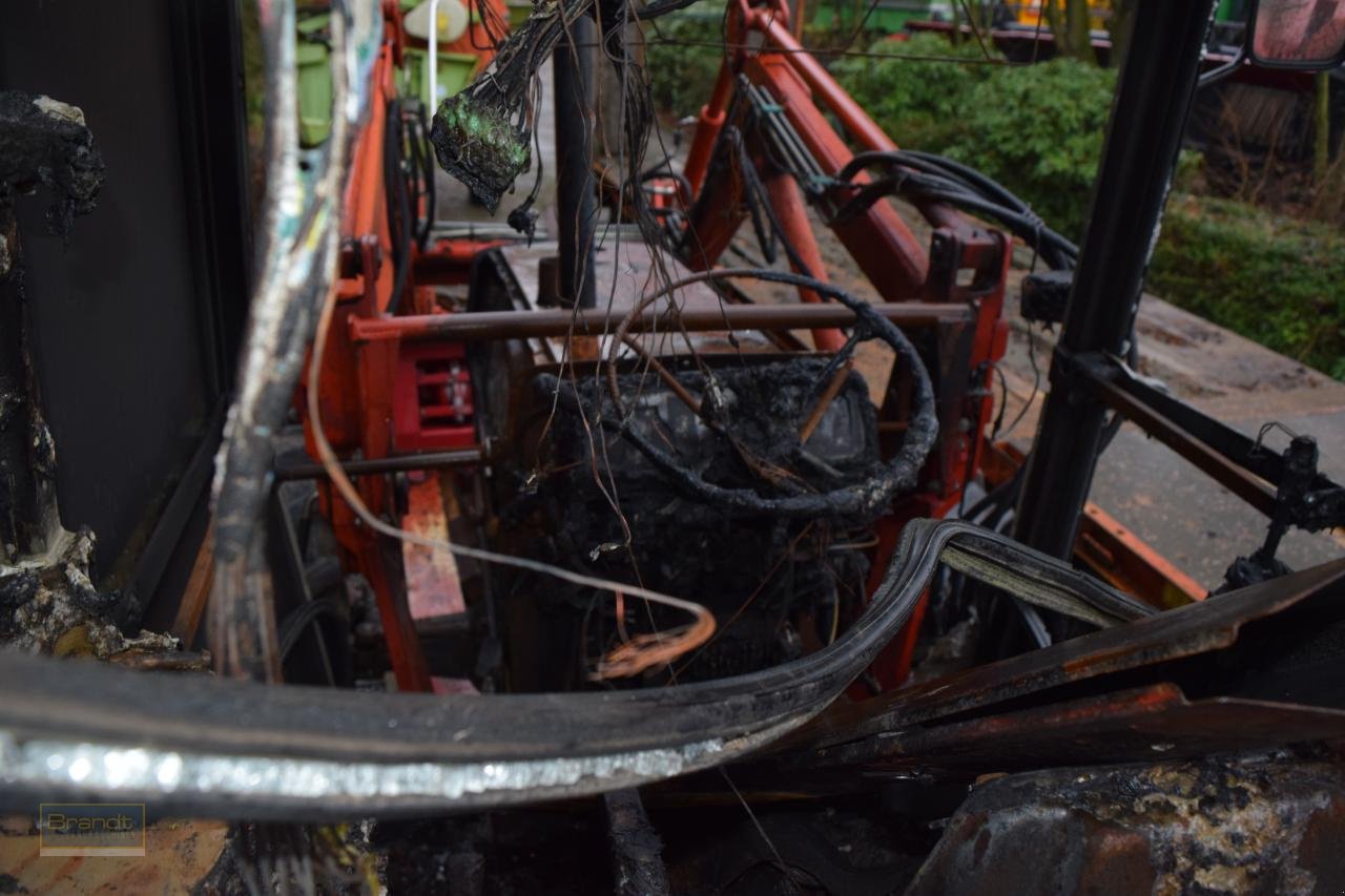 Traktor van het type Massey Ferguson MF 390 T *Brandschaden*, Gebrauchtmaschine in Oyten (Foto 7)