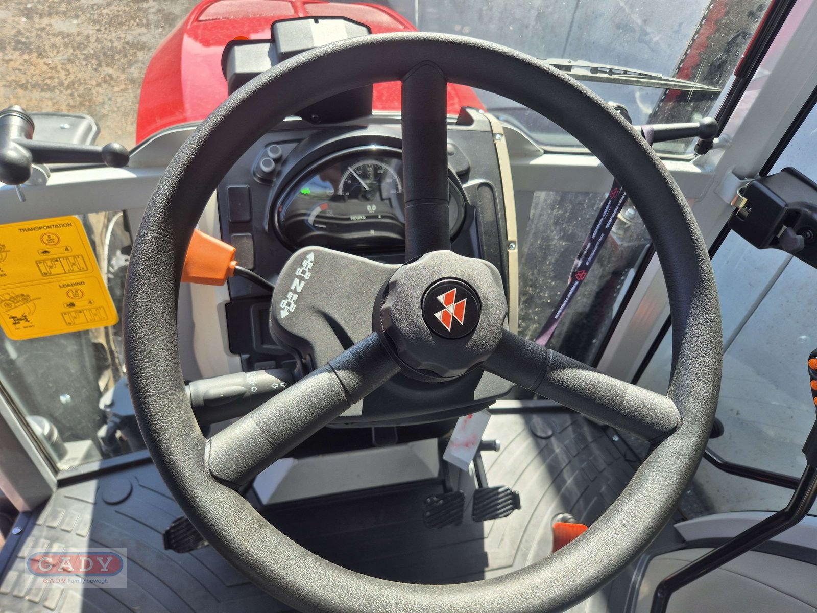 Traktor des Typs Massey Ferguson MF 3AL.75 (Kabine mit ebenem Boden), Neumaschine in Lebring (Bild 13)