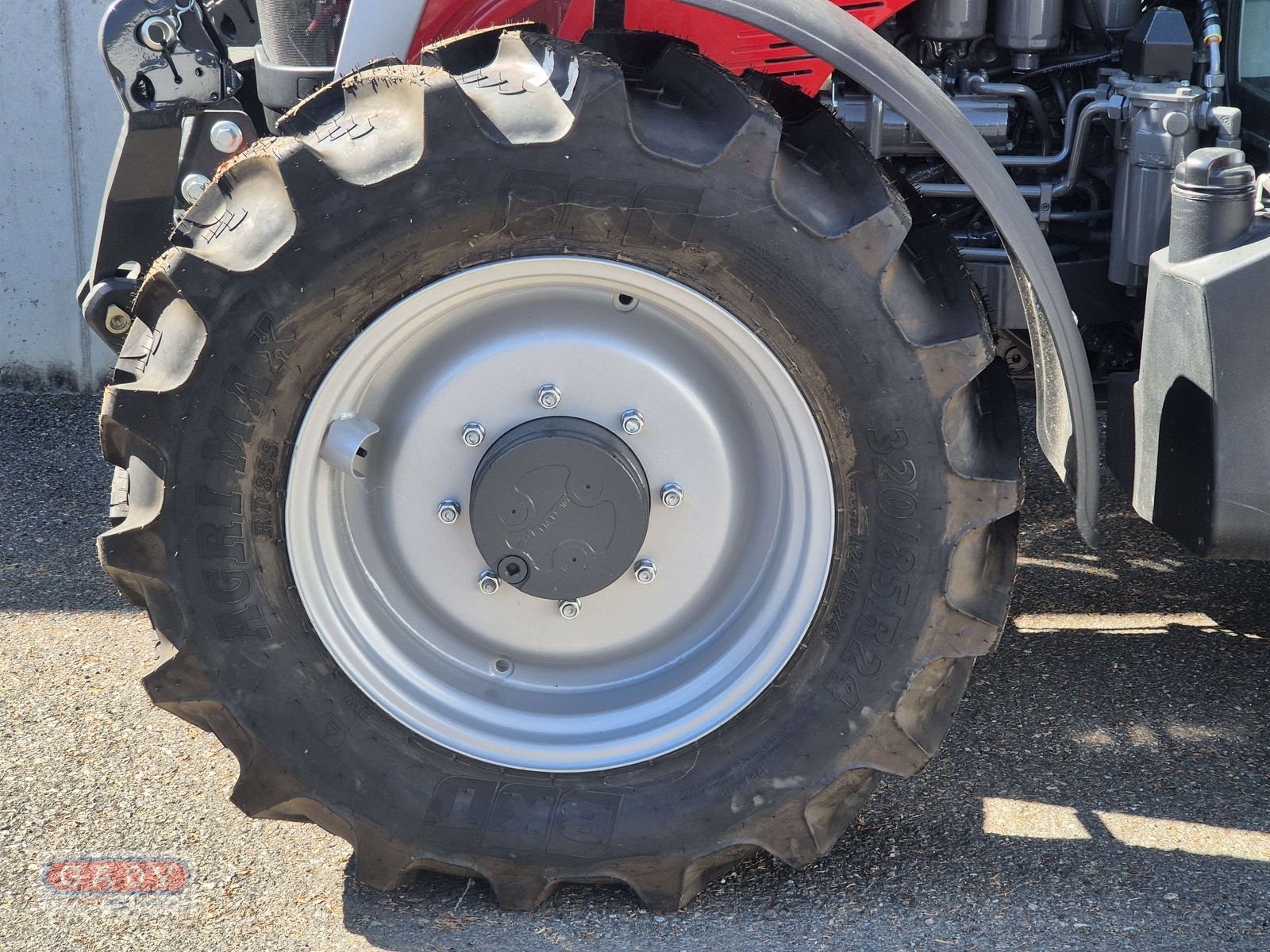 Traktor des Typs Massey Ferguson MF 3AL.75 (Kabine mit ebenem Boden), Neumaschine in Lebring (Bild 16)