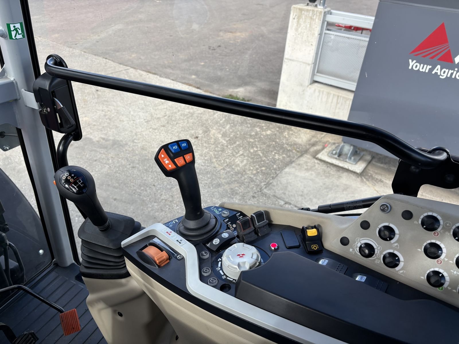 Traktor typu Massey Ferguson MF 3FR.95 Kabine, Neumaschine v Starrein (Obrázek 17)