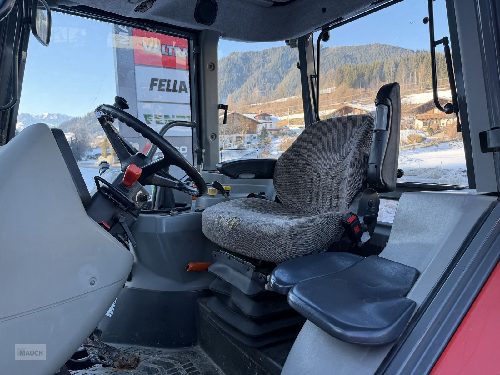 Traktor van het type Massey Ferguson MF 4370, Gebrauchtmaschine in Eben (Foto 11)