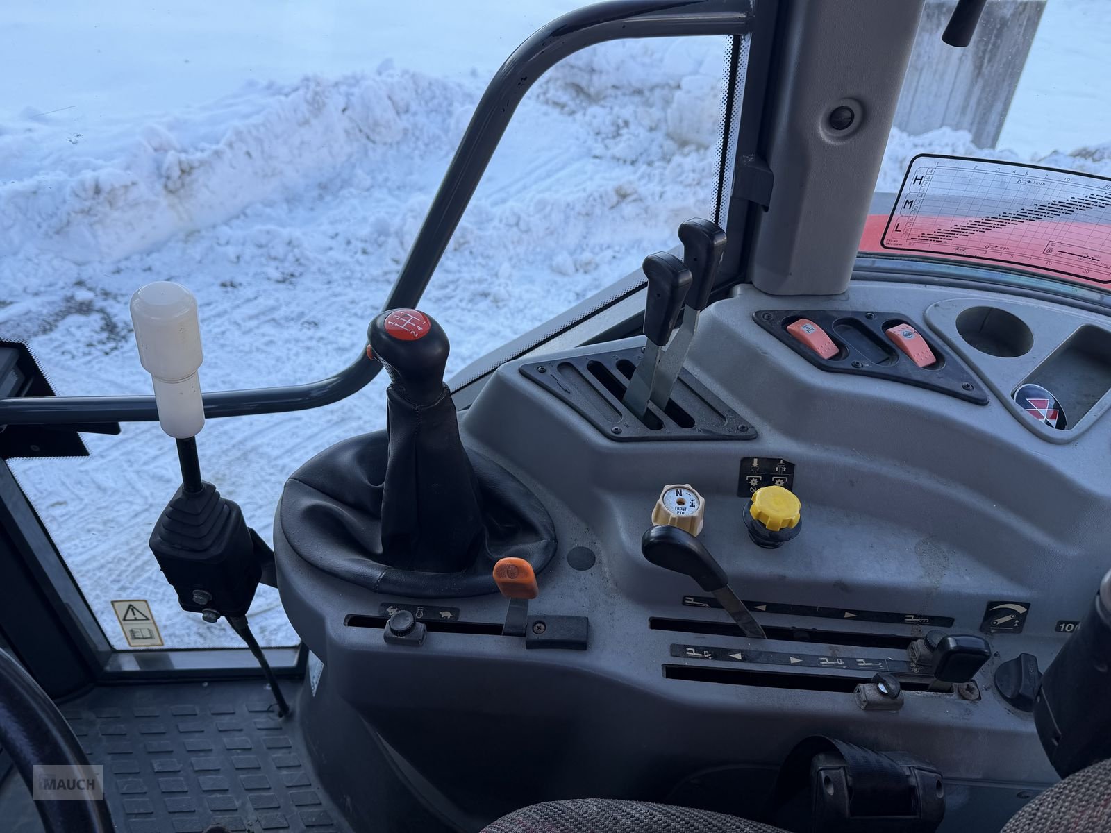 Traktor van het type Massey Ferguson MF 4370, Gebrauchtmaschine in Eben (Foto 12)