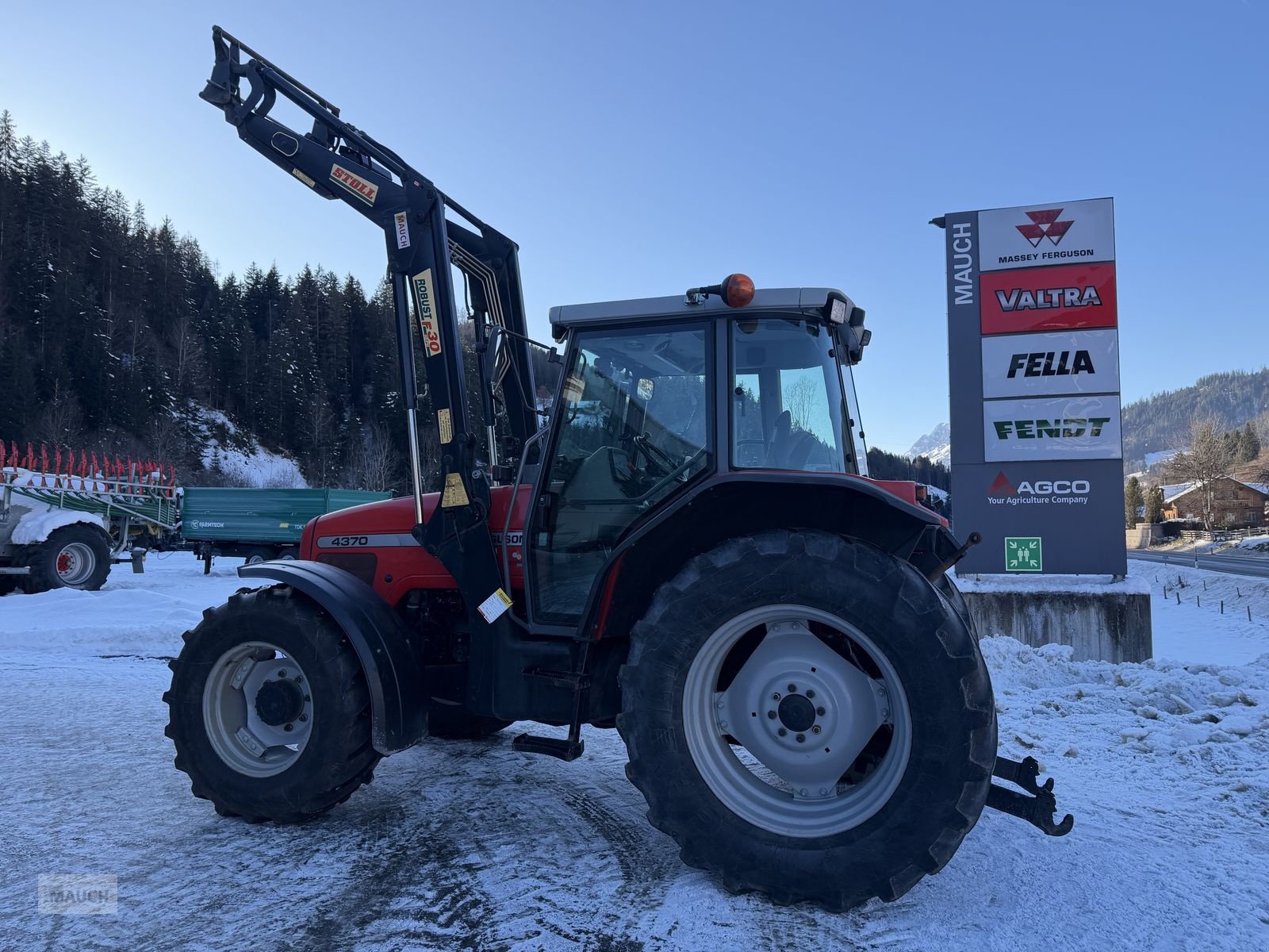 Traktor van het type Massey Ferguson MF 4370, Gebrauchtmaschine in Eben (Foto 9)