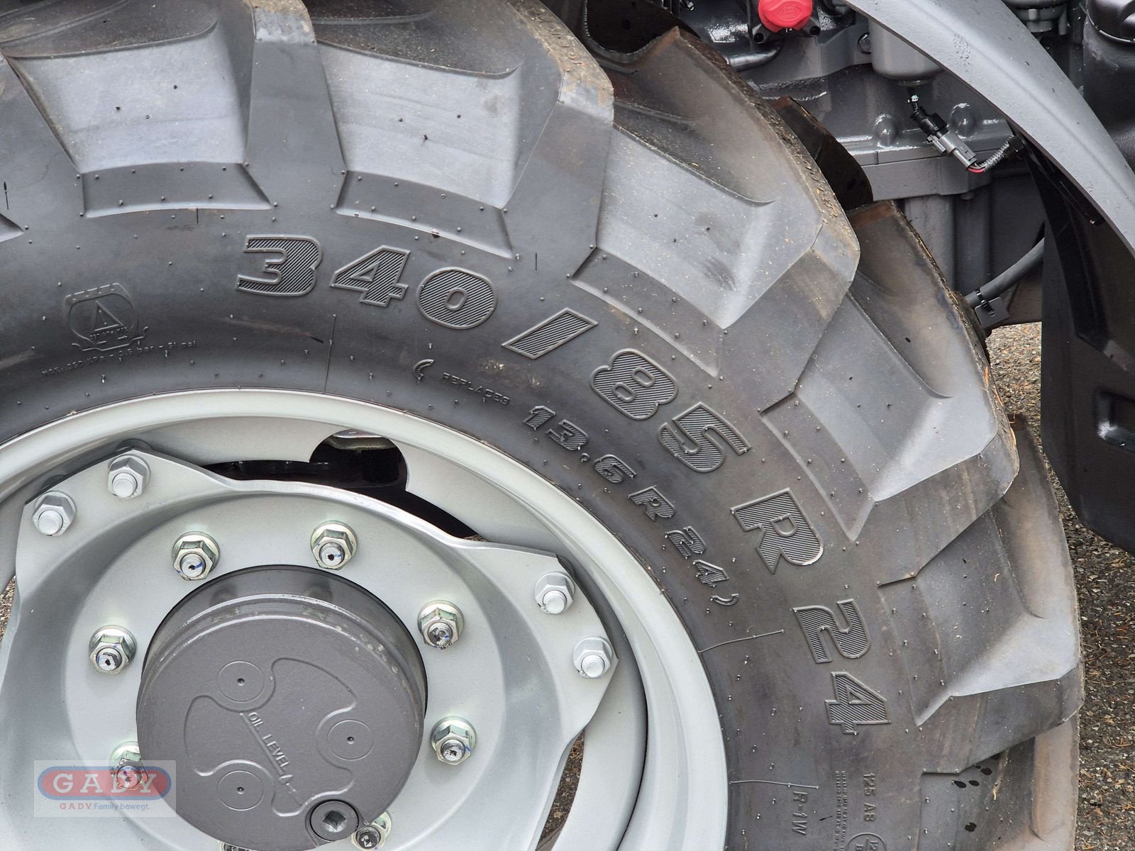 Traktor des Typs Massey Ferguson MF 4708 M Dyna-2 Kabine, Neumaschine in Lebring (Bild 17)