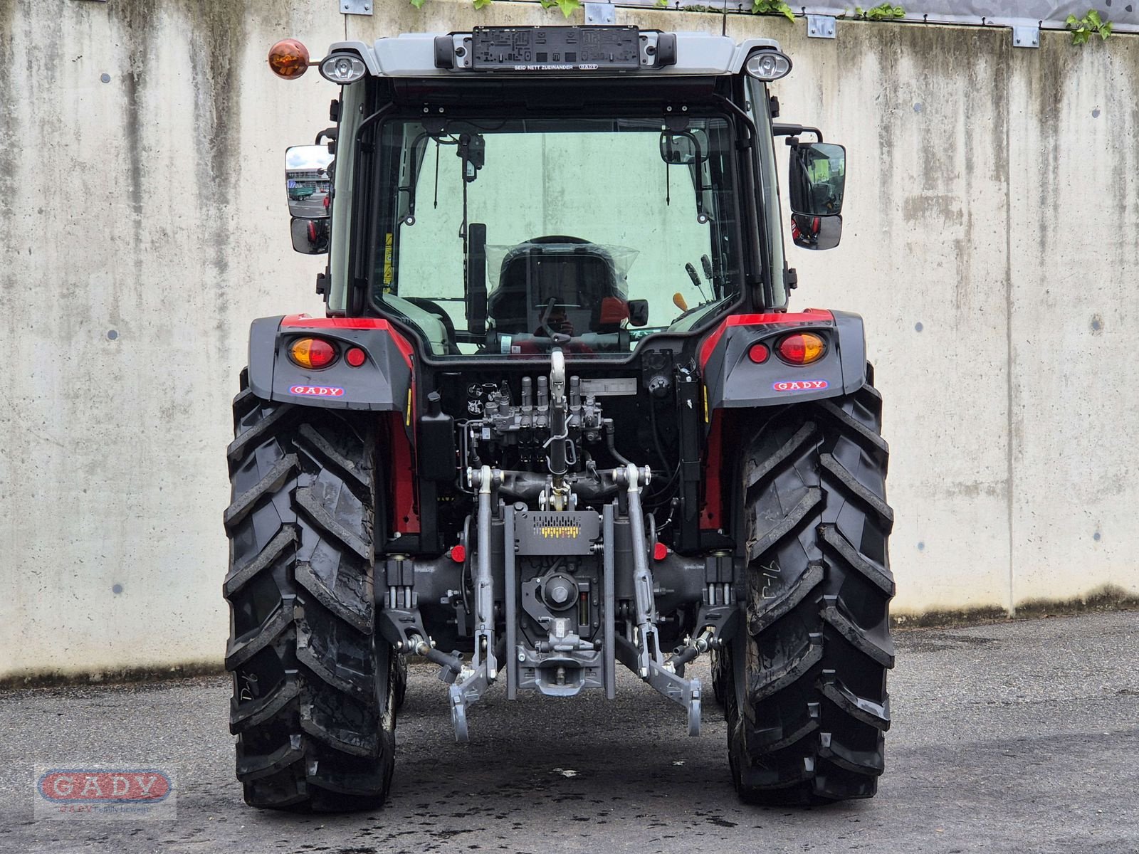 Traktor типа Massey Ferguson MF 4708 M Dyna-2 Kabine, Gebrauchtmaschine в Lebring (Фотография 4)