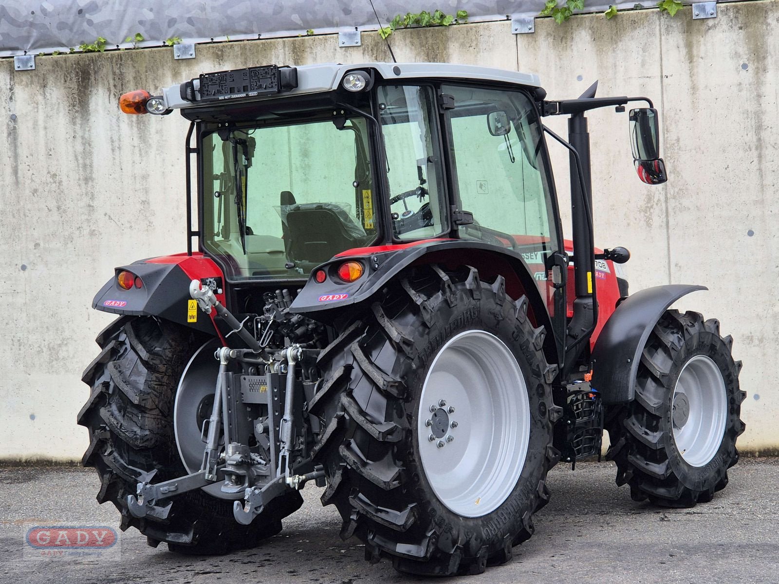Traktor типа Massey Ferguson MF 4708 M Dyna-2 Kabine, Gebrauchtmaschine в Lebring (Фотография 2)