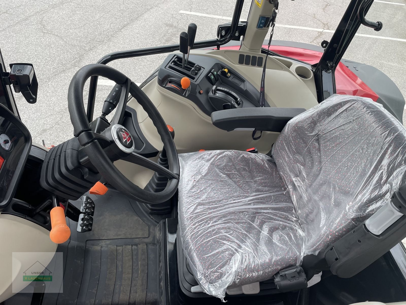 Traktor of the type Massey Ferguson MF 4708 M Kabine, Neumaschine in Mattersburg (Picture 5)