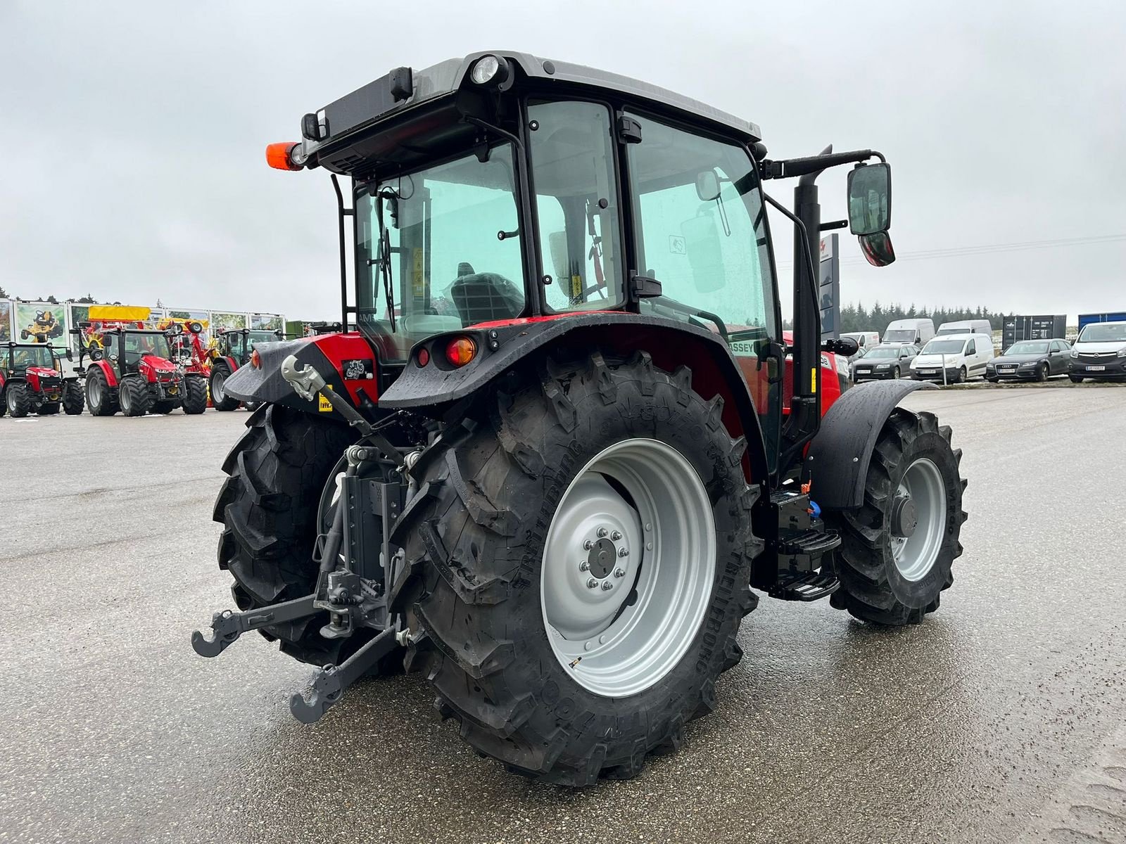 Traktor a típus Massey Ferguson MF 4708 M Kabine, Neumaschine ekkor: NATTERNBACH (Kép 4)