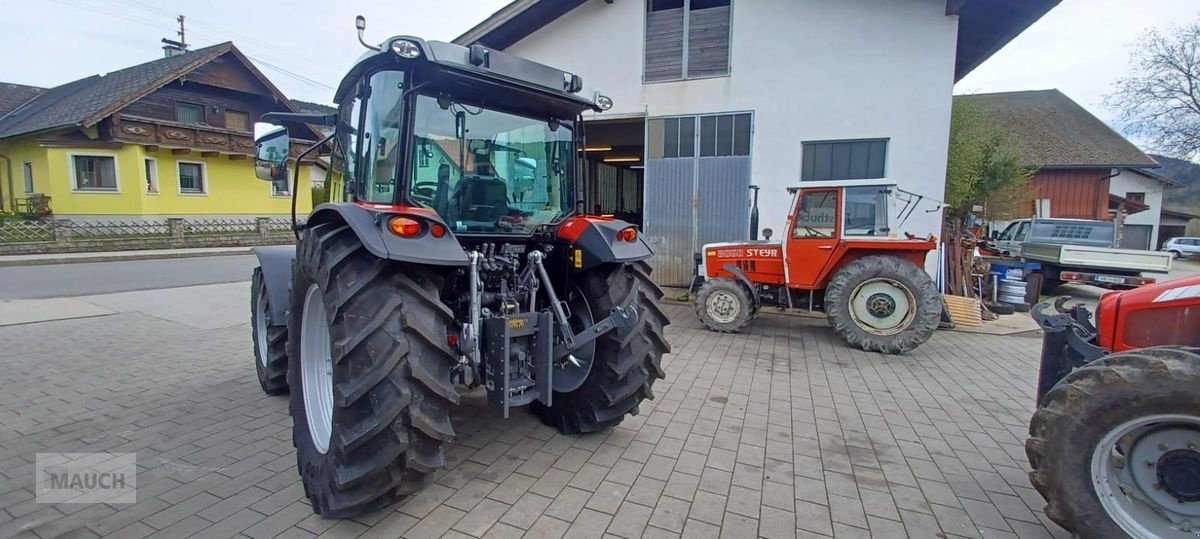 Traktor of the type Massey Ferguson MF 4708 M Kabine, Neumaschine in Burgkirchen (Picture 5)