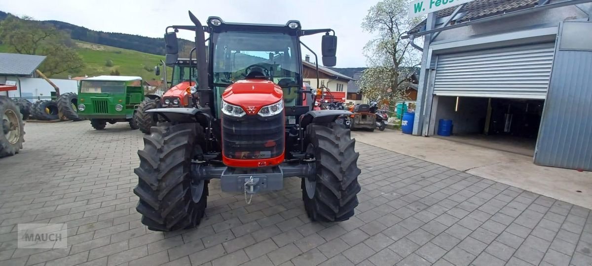 Traktor of the type Massey Ferguson MF 4708 M Kabine, Neumaschine in Burgkirchen (Picture 4)