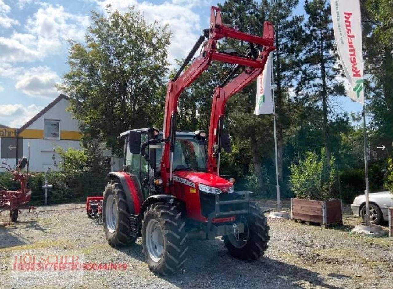 Traktor типа Massey Ferguson MF 4708 M mit Frontlader, Gebrauchtmaschine в Warendorf (Фотография 1)