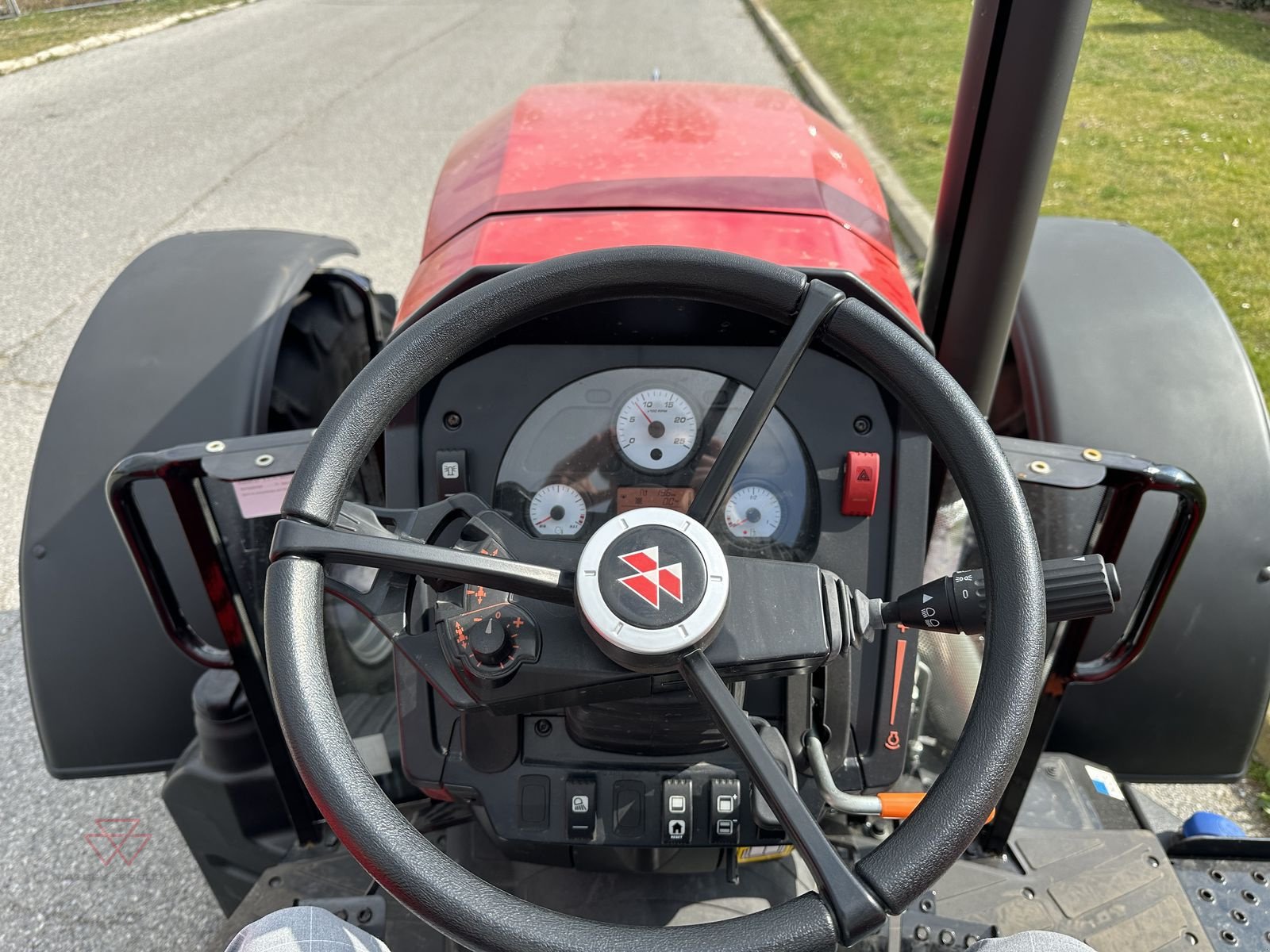 Traktor του τύπου Massey Ferguson MF 4708 M Plattform, Neumaschine σε Schwechat (Φωτογραφία 13)